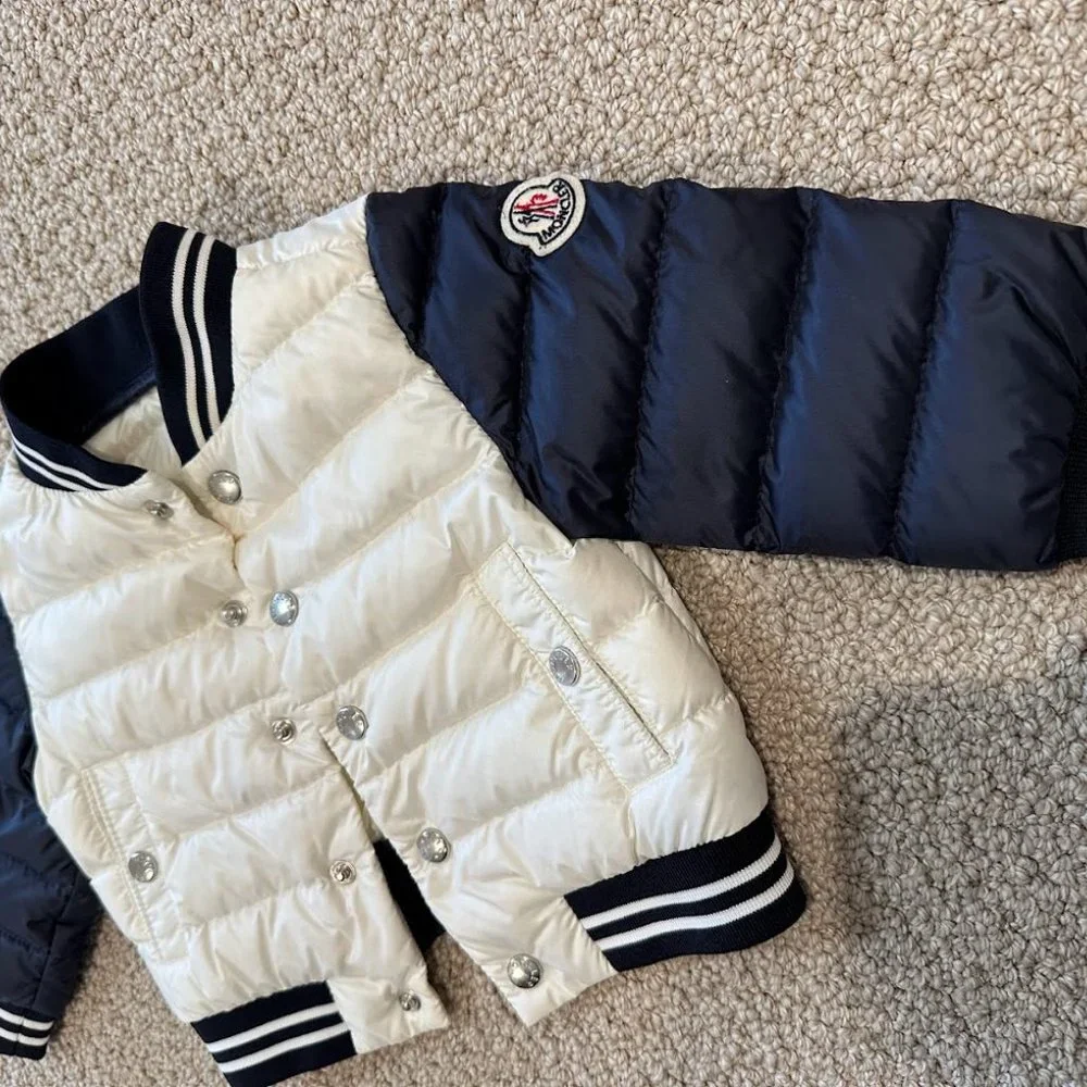Moncler Kids Two-Tone White and Navy Puffer Jacket
